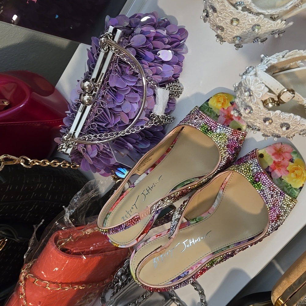 Betsey Johnson Floral Mina Crystal Pink Embellished 4" Heels. New Without Box. - Picture 6 of 17